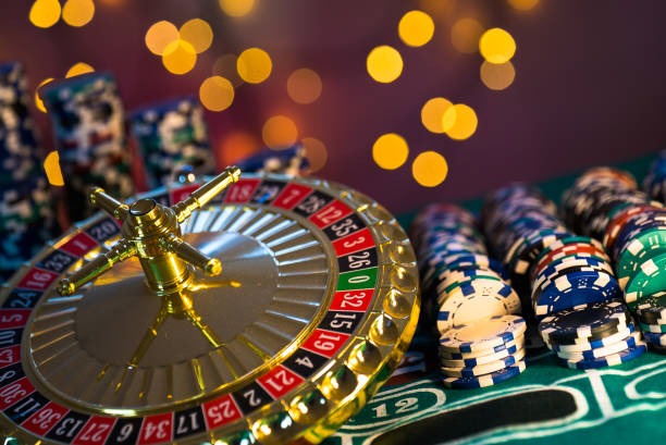 Mobile poker table layout optimized for touch